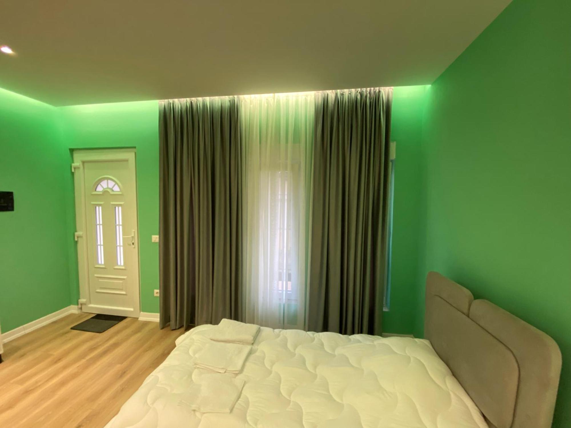 Tirana Center Apartaments Экстерьер фото